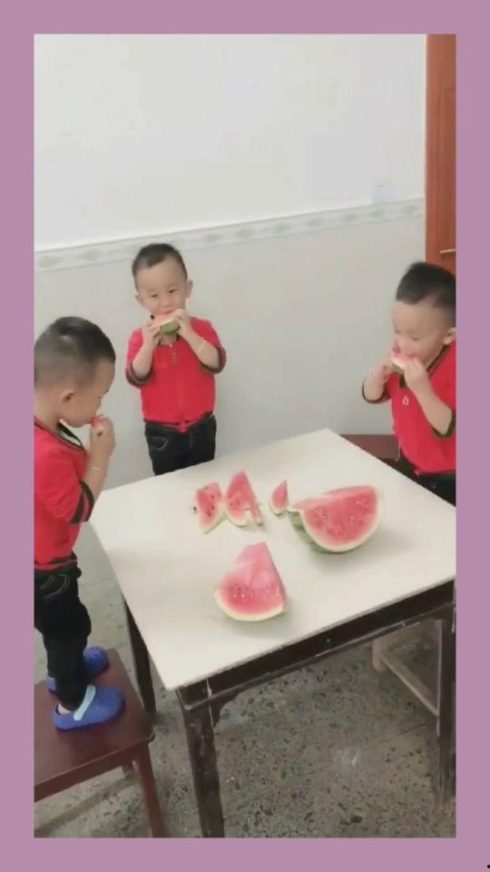 吃瓜比赛如何快速下咽