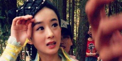 嫂子淡定吃瓜,展现独特生活态度