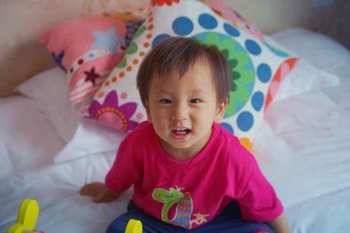 幼儿吃哈密瓜伤脾胃吗,幼儿食用哈密瓜对脾胃的影响解析