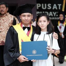 女法官吃瓜,法庭之外的趣味人生